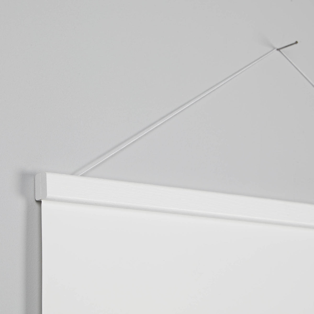 Magnetic Poster Hanger for Prints and Canvas